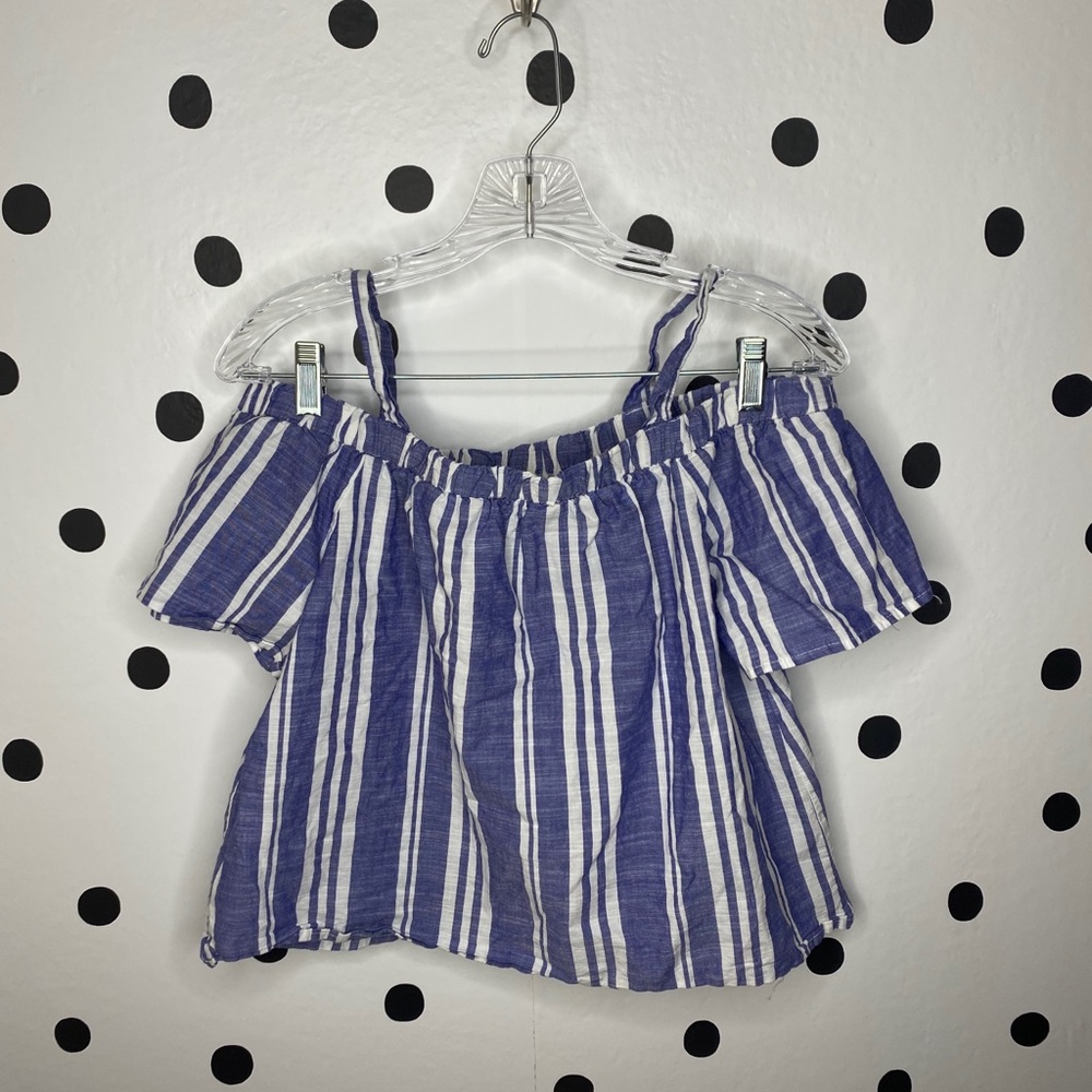 🌈5/$25🌈adorable blue/white off shoulders blouse - Picture 4 of 8